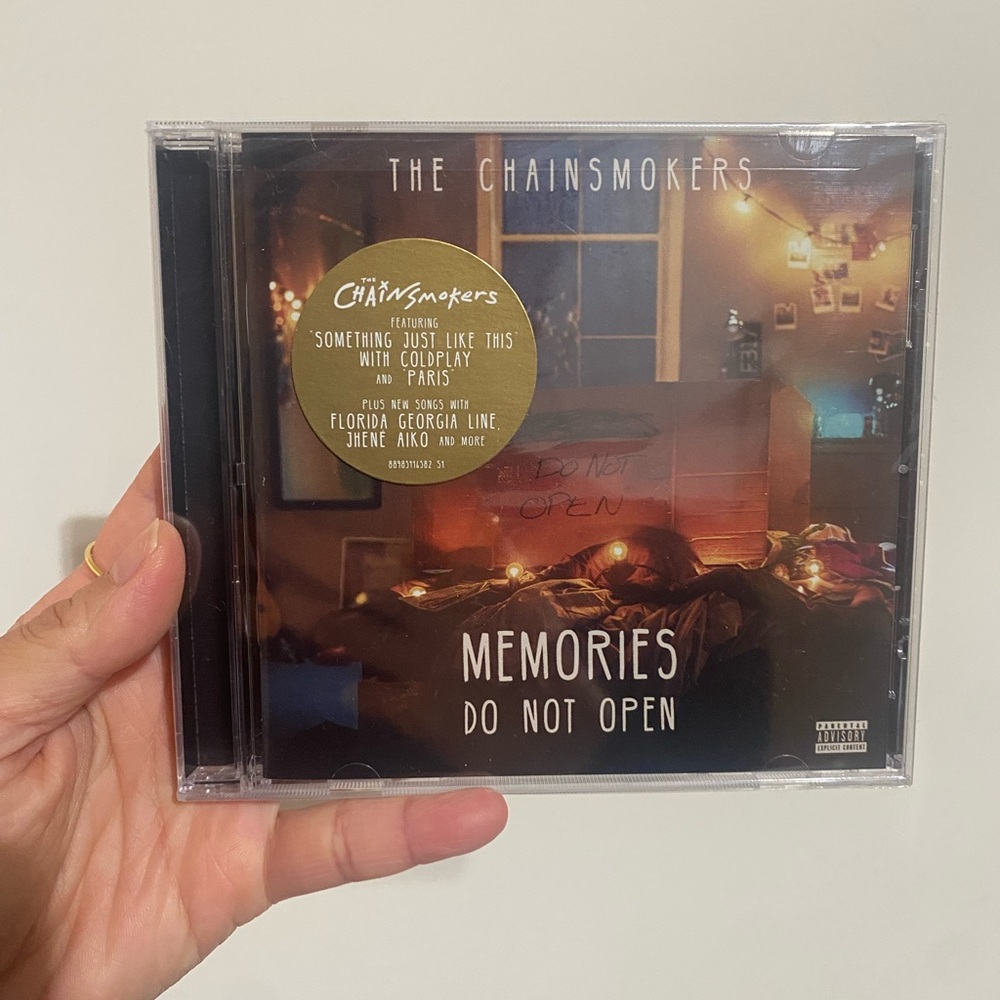 The Chainsmokers 'Memories...Do Not Open' CD